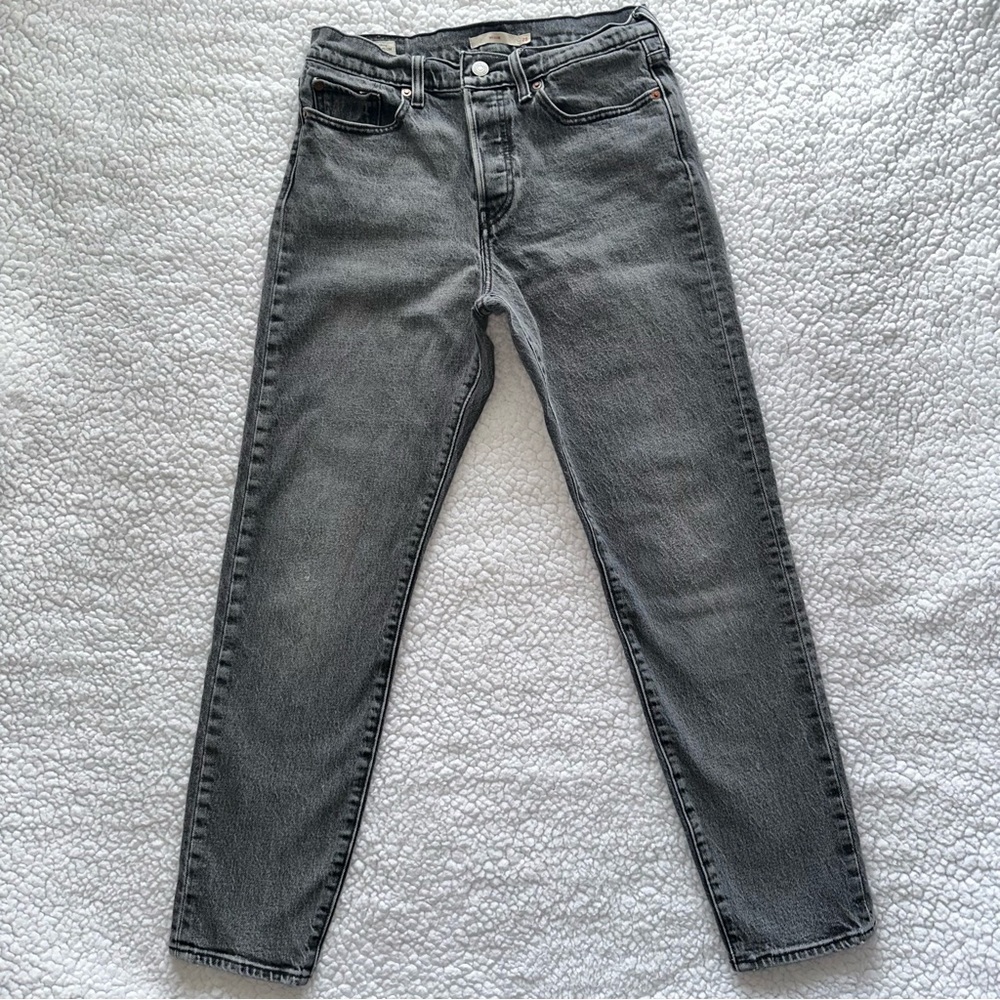 Levi’s Premium Wedgie jeans denim fade black grey distressed button fly big E 28